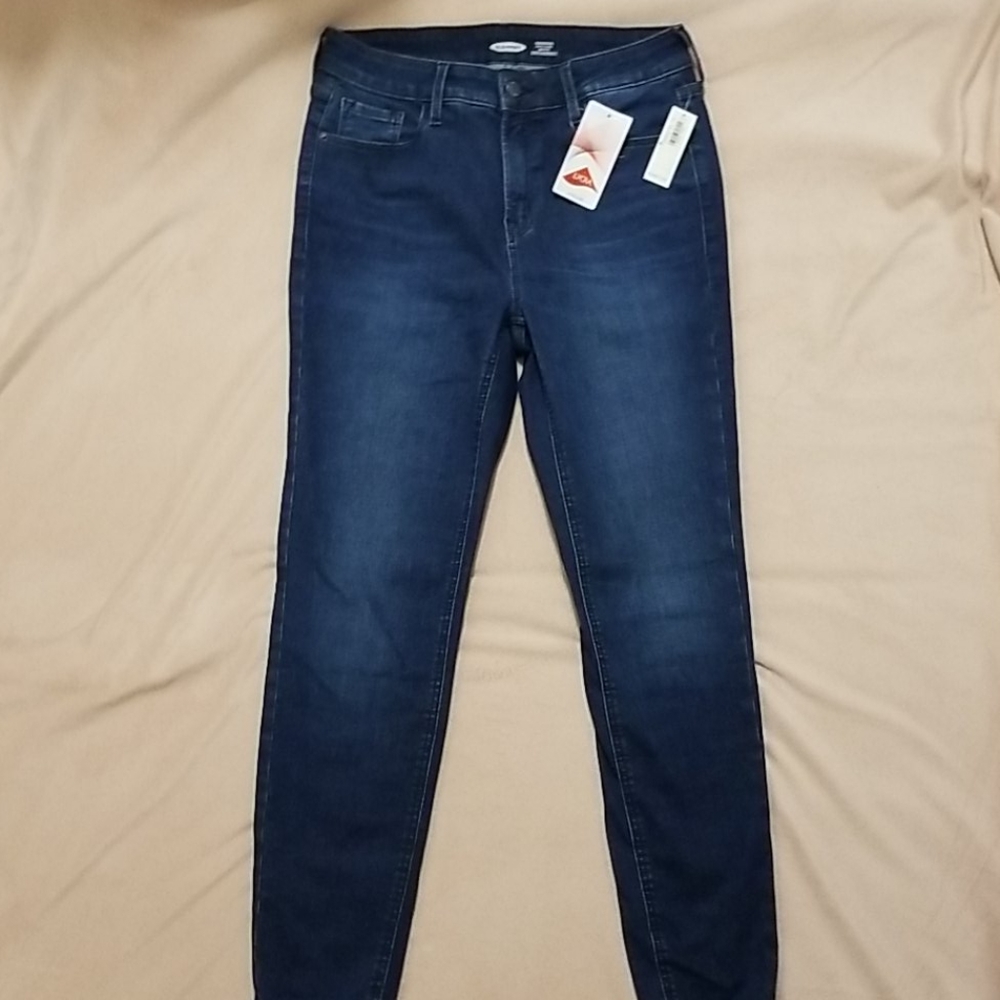 NWT || OLD NAVY Rockstar Jeans